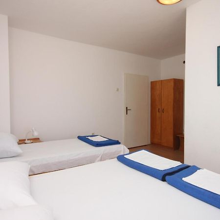 Apartments And Rooms With Parking Space Gradac, Makarska - 6819 Gradac  Kamer foto