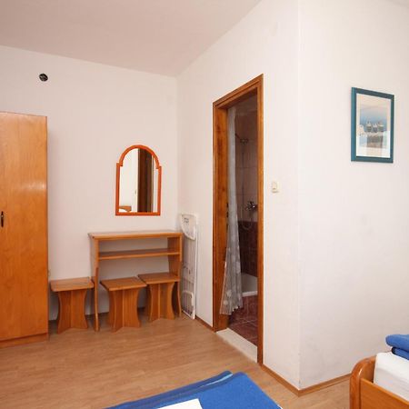 Apartments And Rooms With Parking Space Gradac, Makarska - 6819 Gradac  Kamer foto