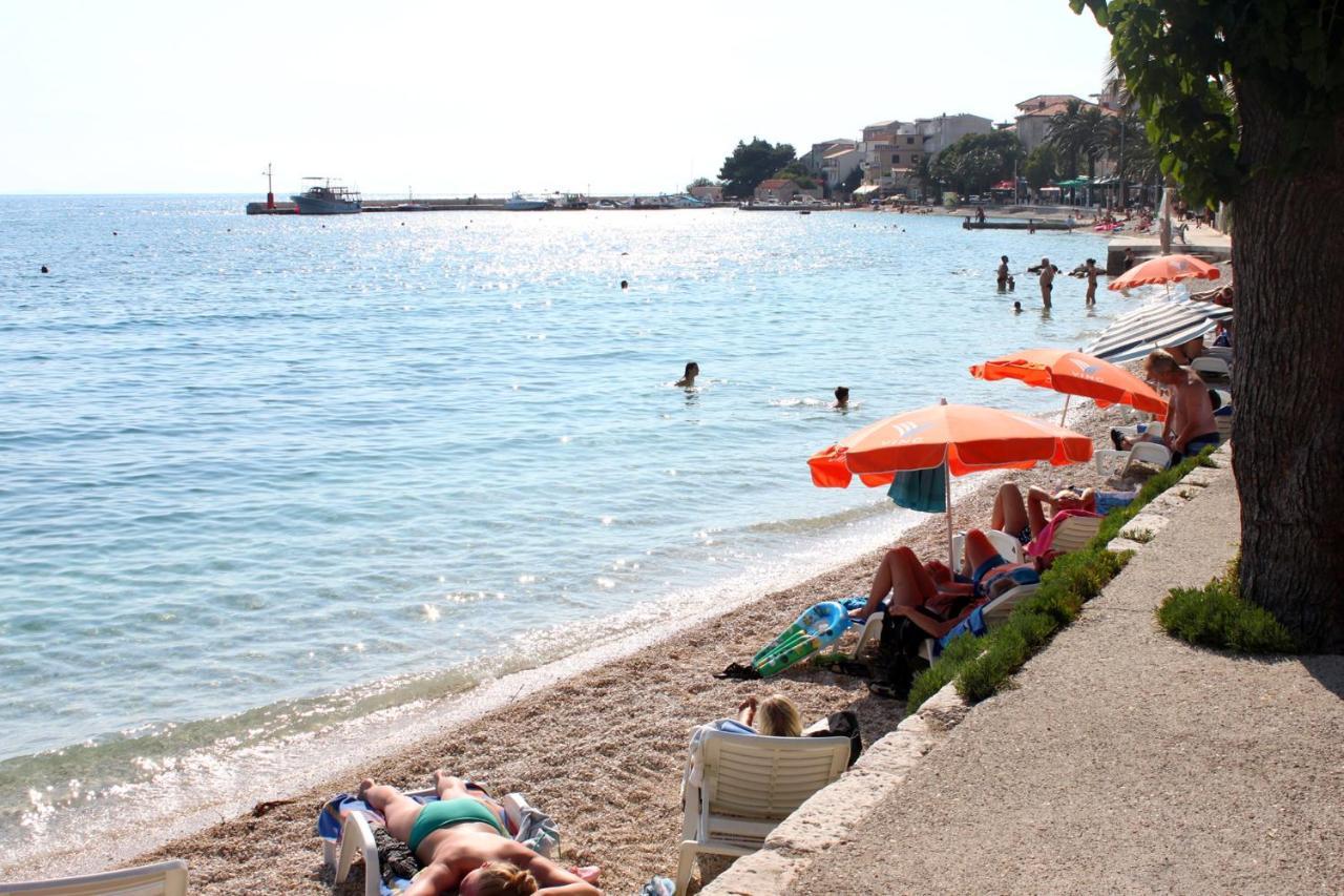 Apartments And Rooms With Parking Space Gradac, Makarska - 6819 Gradac  Buitenkant foto