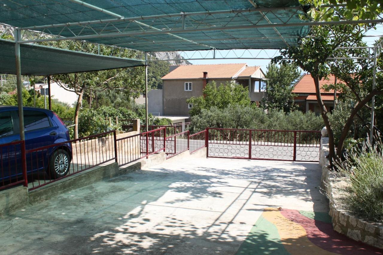Apartments And Rooms With Parking Space Gradac, Makarska - 6819 Gradac  Buitenkant foto