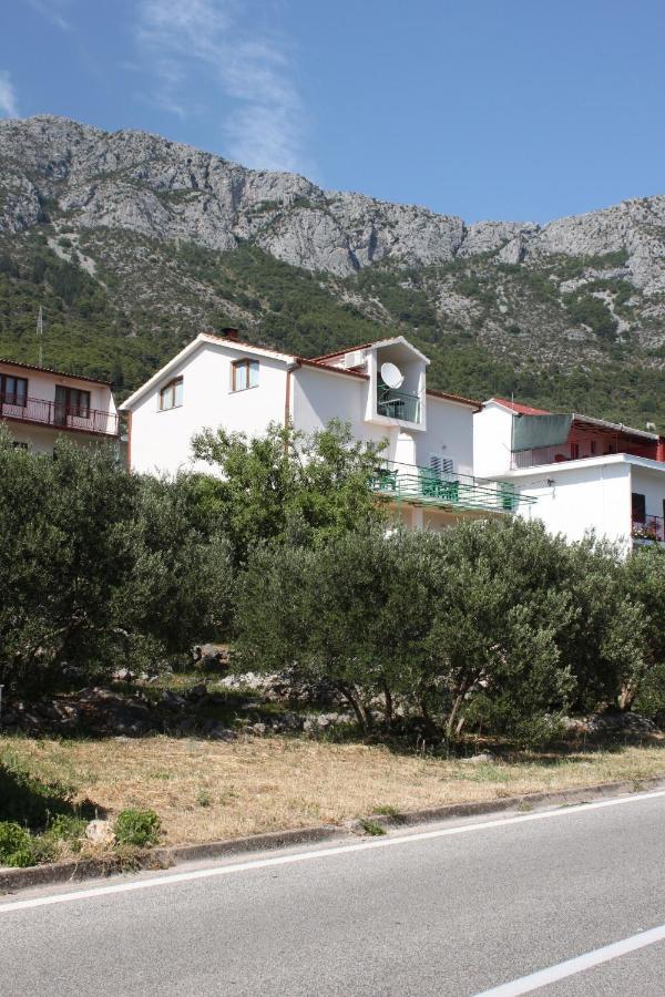 Apartments And Rooms With Parking Space Gradac, Makarska - 6819 Gradac  Buitenkant foto