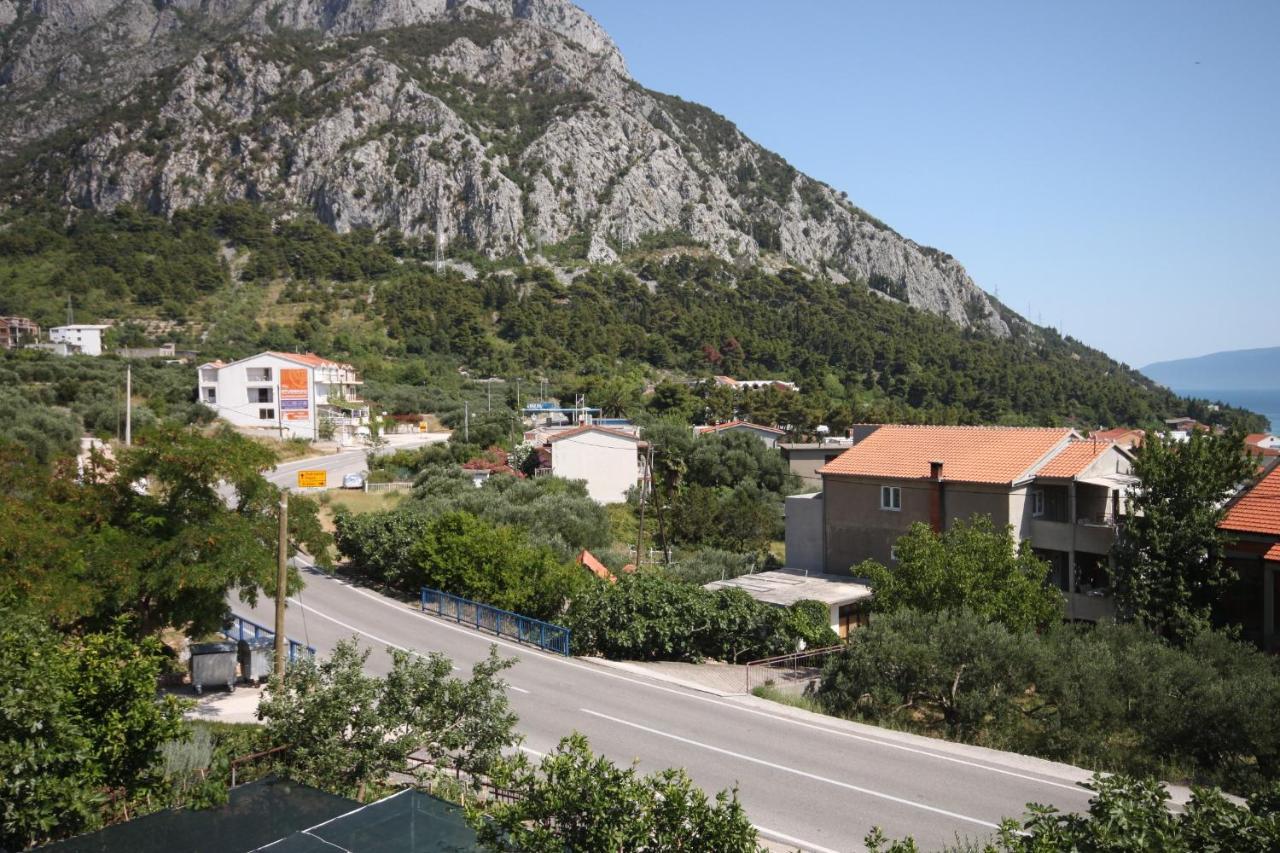 Apartments And Rooms With Parking Space Gradac, Makarska - 6819 Gradac  Buitenkant foto
