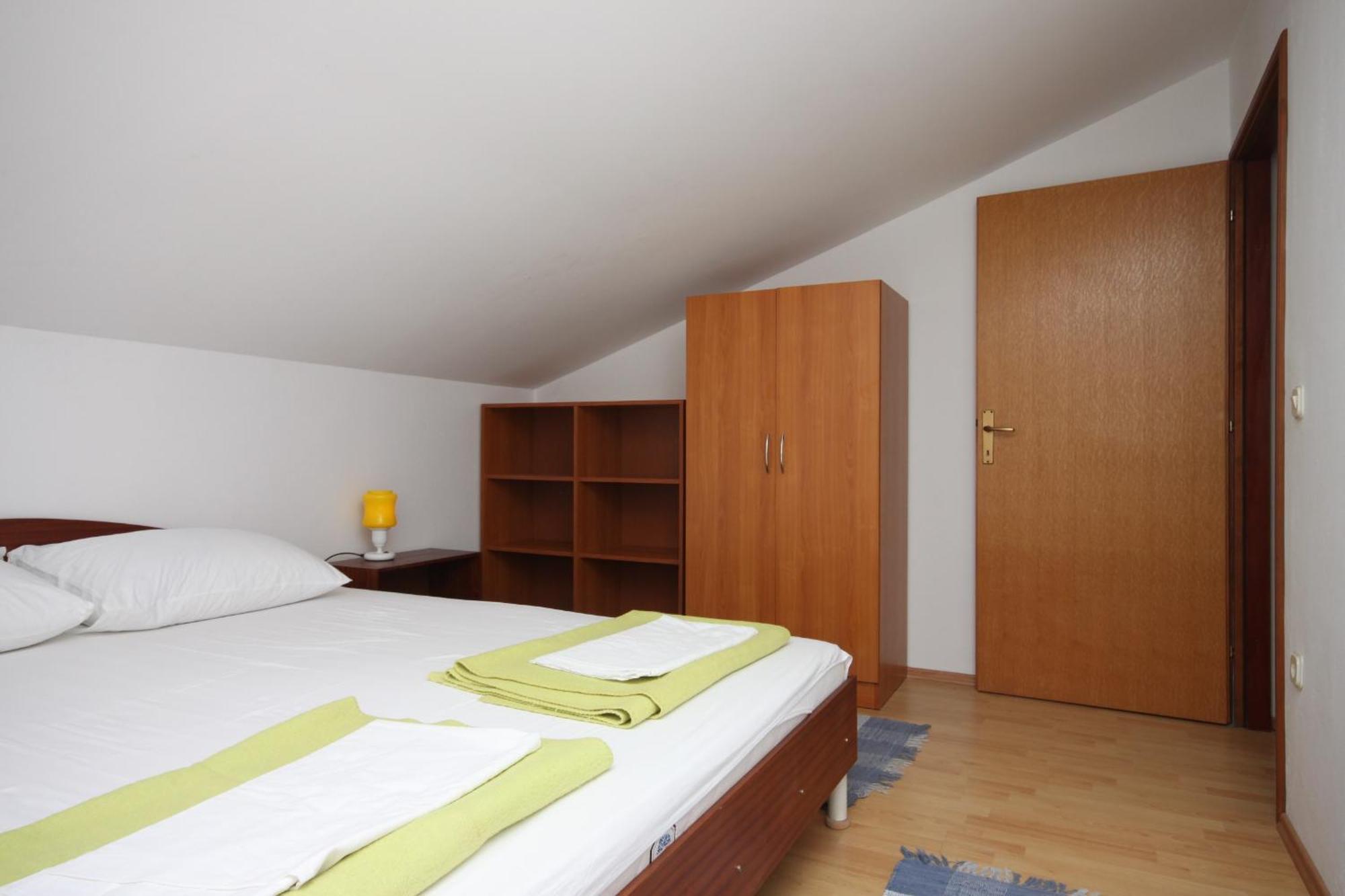 Apartments And Rooms With Parking Space Gradac, Makarska - 6819 Gradac  Kamer foto